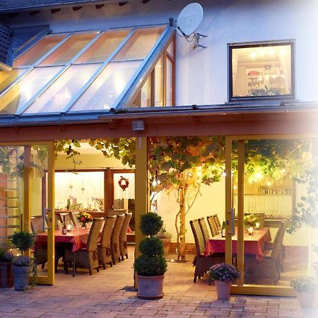 Gaestehaus Volker Haas Hotel Kesten Bagian luar foto