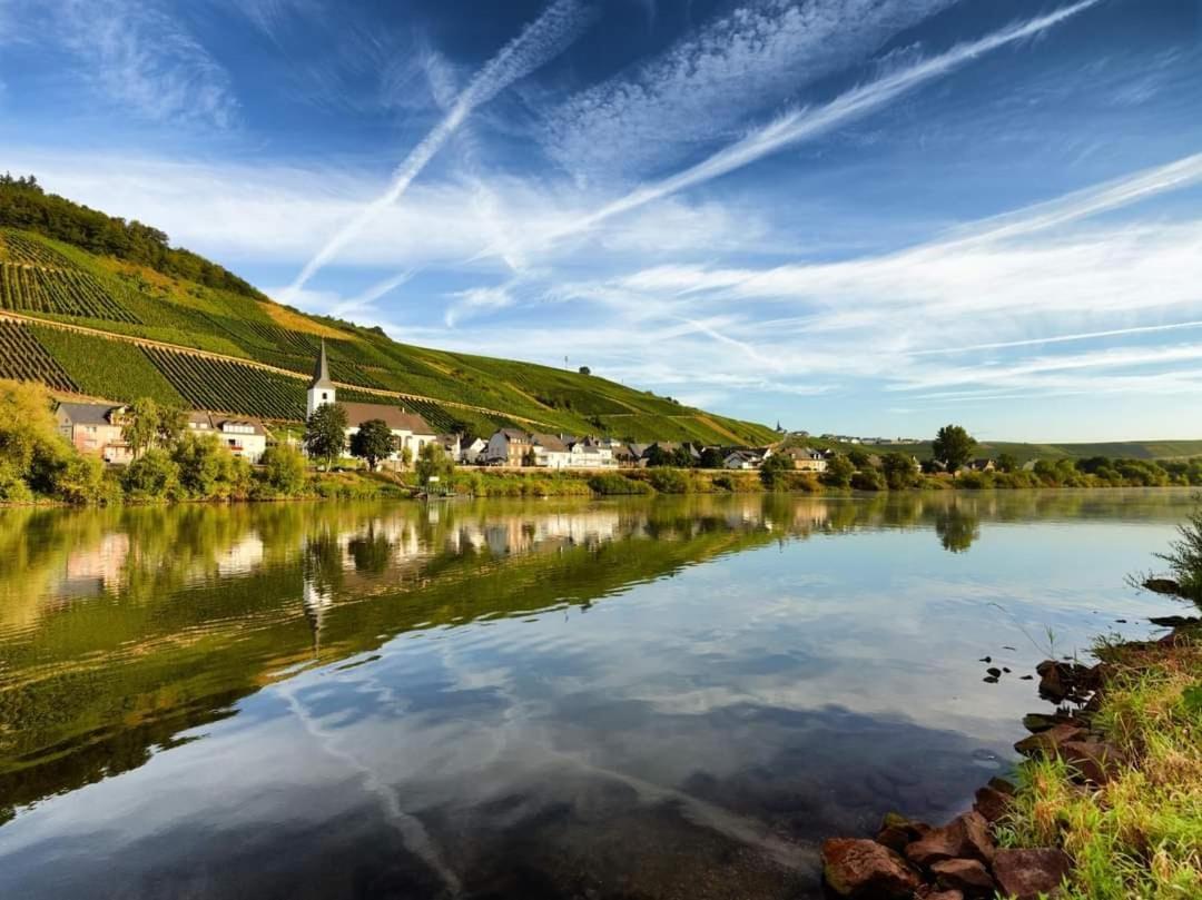 Gaestehaus Volker Haas Hotel Kesten Bagian luar foto
